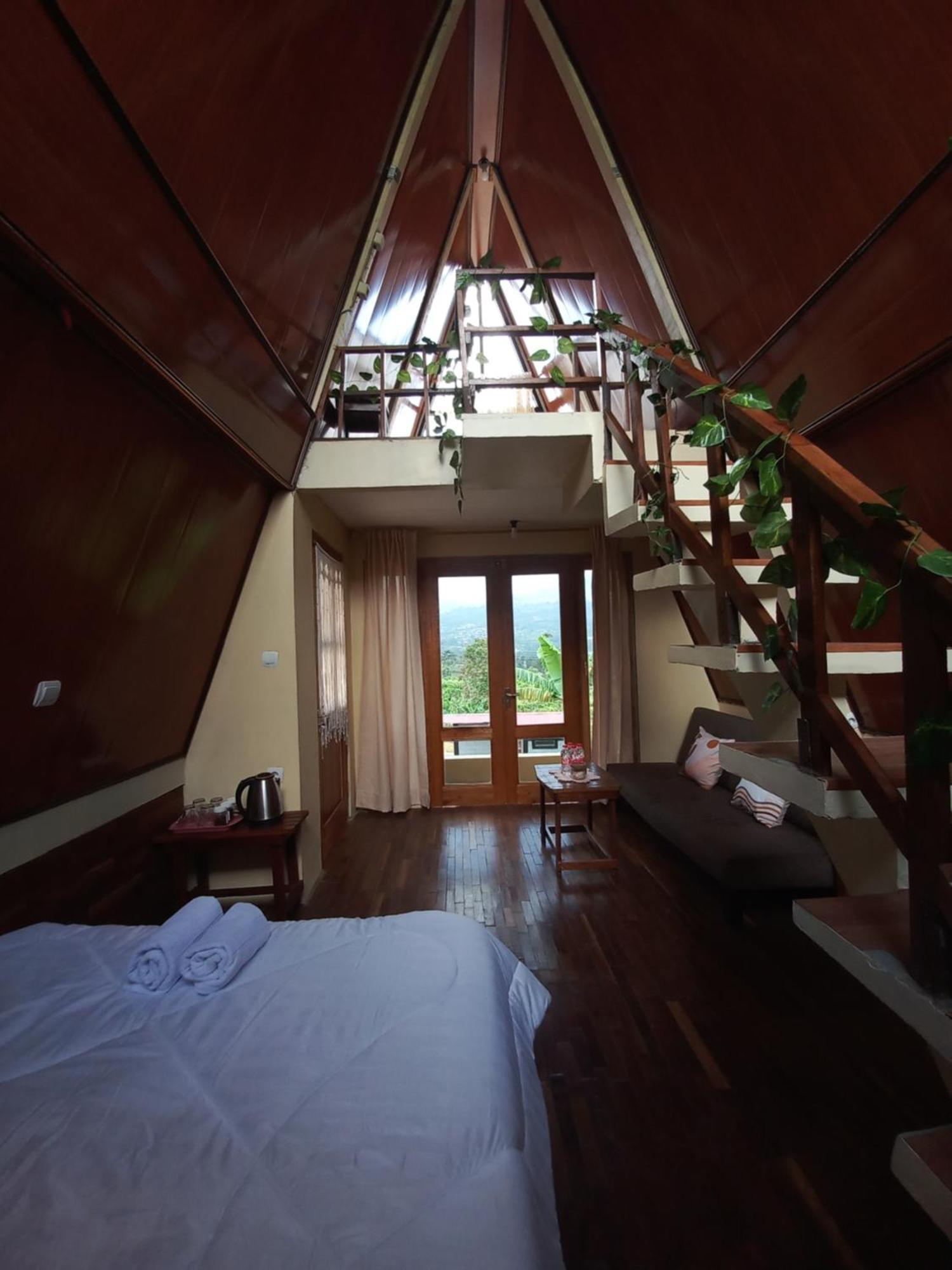 Agora Home Wonosobo Ruang foto